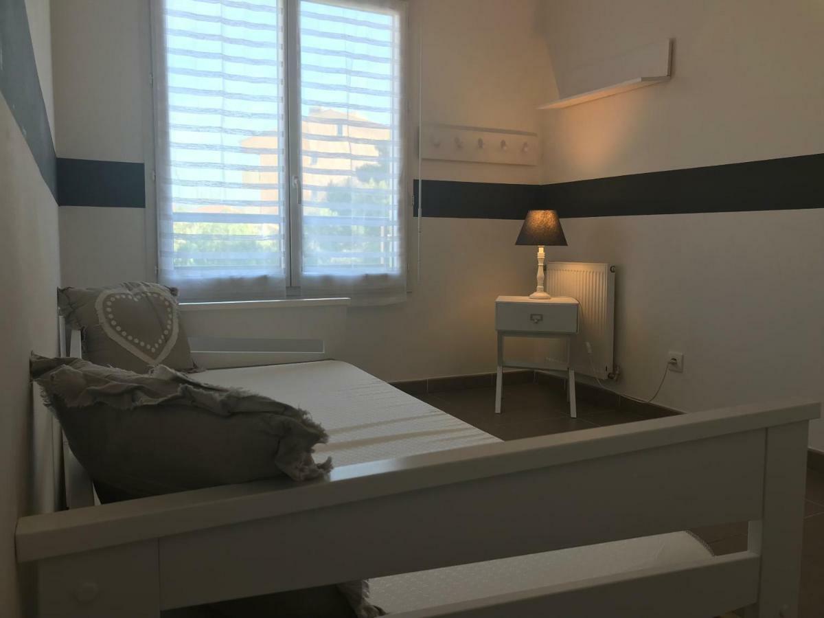 شقة Appart' Au Port Fréjus المظهر الخارجي الصورة